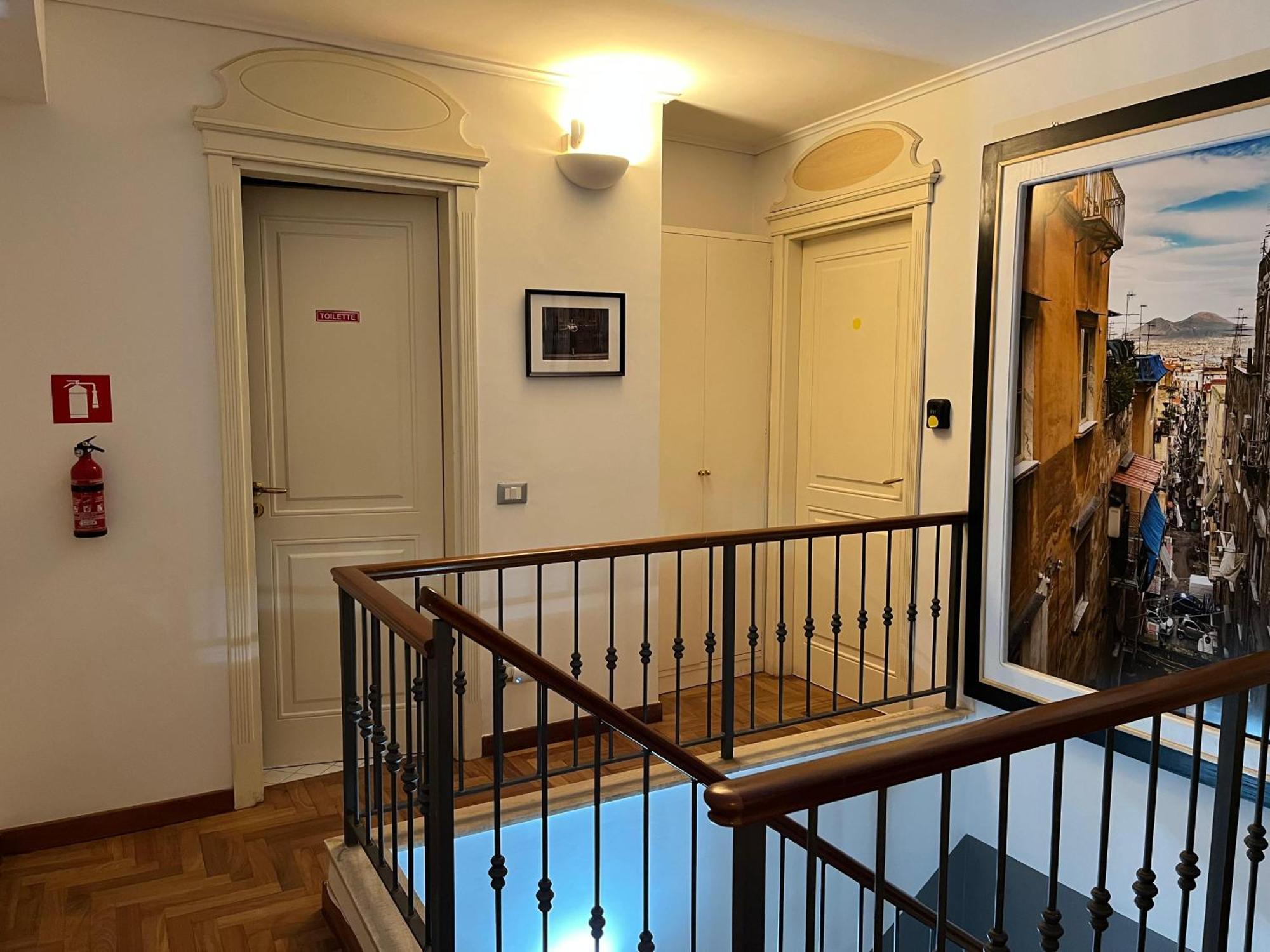 Rota House - Apartment In Santa Chiara, The Heart Of Naples Nápoly Kültér fotó