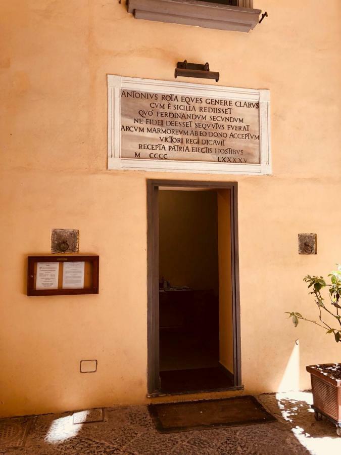 Rota House - Apartment In Santa Chiara, The Heart Of Naples Nápoly Kültér fotó